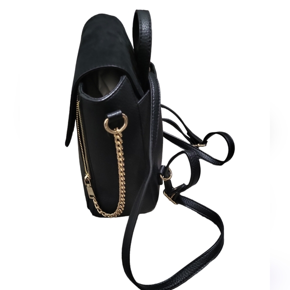EUC Call Ot Spring women's black backpack, shoulder/crossbody bag, gold chain - Picture 3 of 6